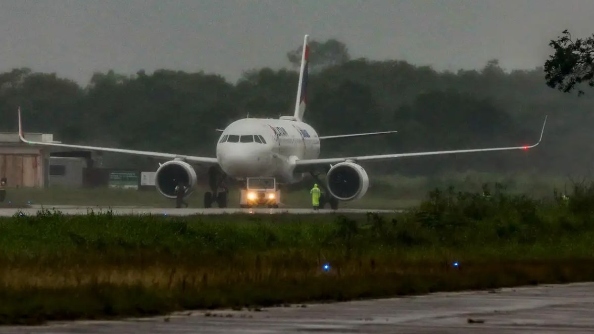 Aeronave comercial para ilustrar o alívio tributário no preço do querosene de avião
