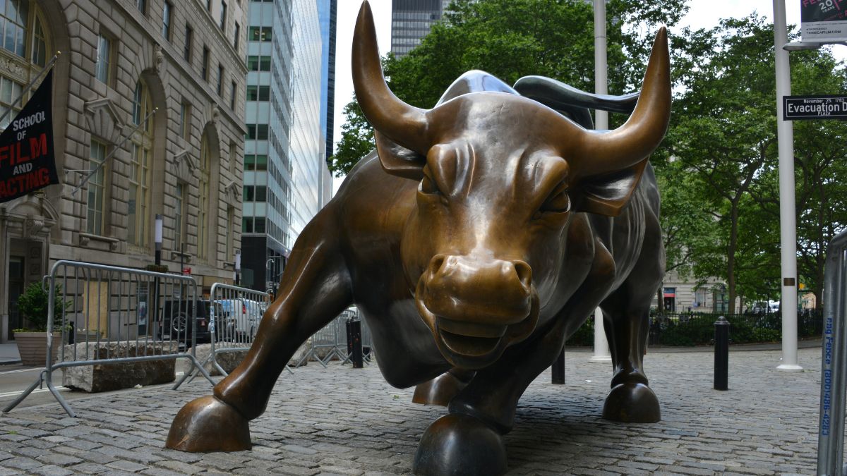 Touro de Wall Street, simbolizando o temos de uma bolha no mercado de ações