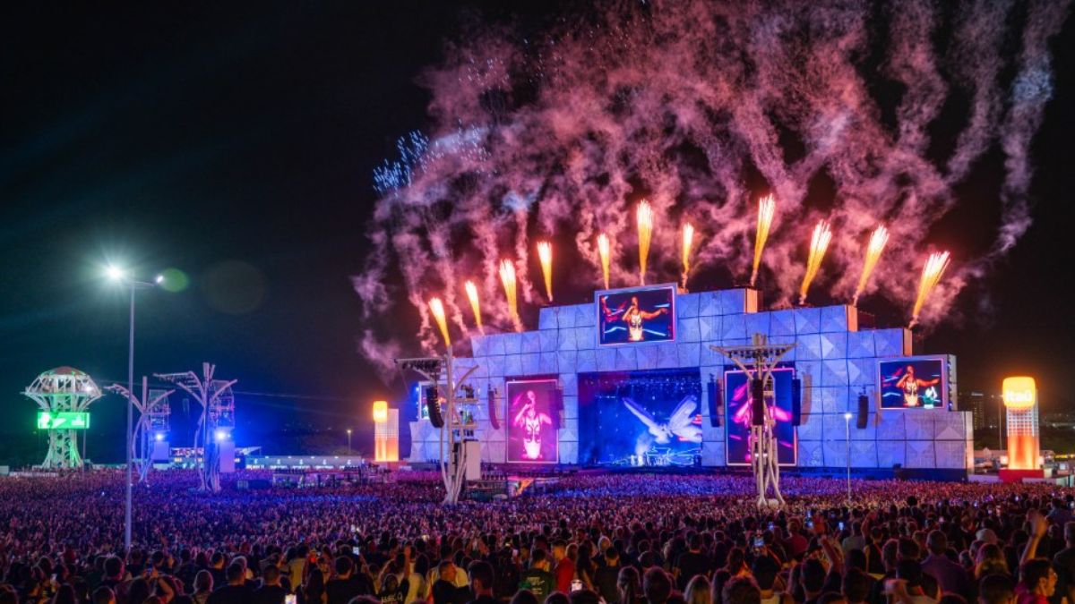 Palco de uma das edições do Rock in Rio, para mostrar que o impacto do festival gera lucros a longo prazo tanto para empresas quanto para investidores.