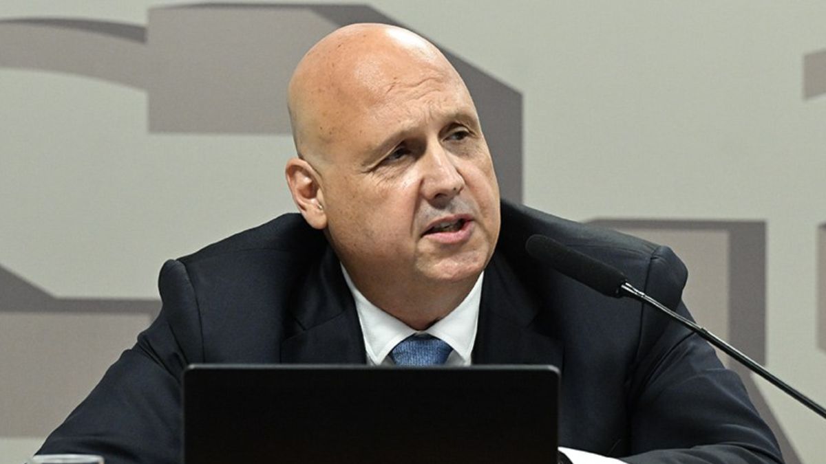 Otto de Albuquerque Lobo, presidente da CVM, para ilustrar as mudanças no mercado de capitais do Brasil.