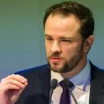 Ministro Dario Durigan para simbolizar a resistência a mais uma pauta-bomba: a PEC das igrejas