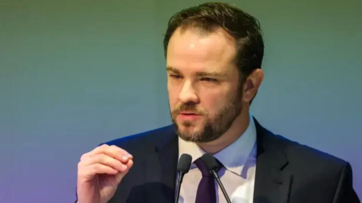 Ministro Dario Durigan para simbolizar a resistência a mais uma pauta-bomba: a PEC das igrejas