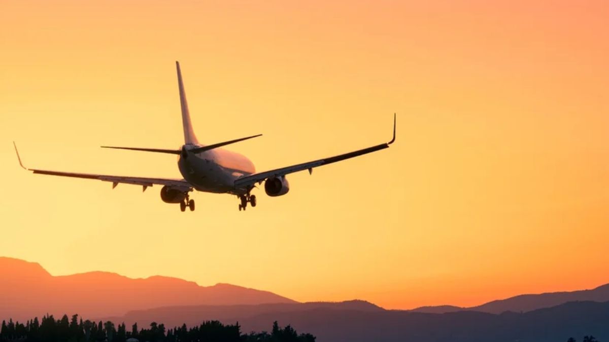 Avião decolando para ilustrar vôos afetados pela pane