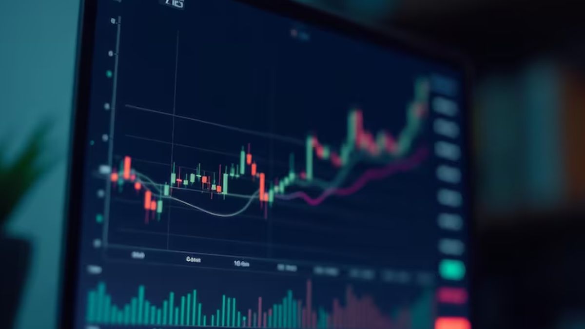 Monitor de computador com gráfico do mercado financeiro, para simbolizar o calendário financeiro da semana entre 19 e 23 de outrubro, que traz dados decisivos sobre o 2º turno das eleições