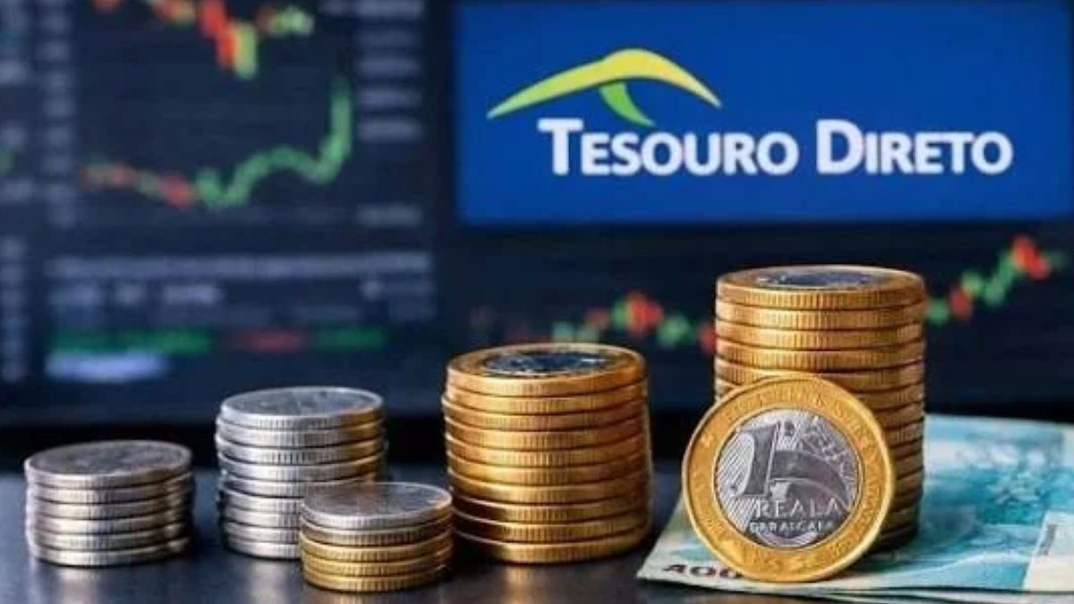Moedas e notas de Real, simbolizando que Tesouro Direto teve semana de volatividade